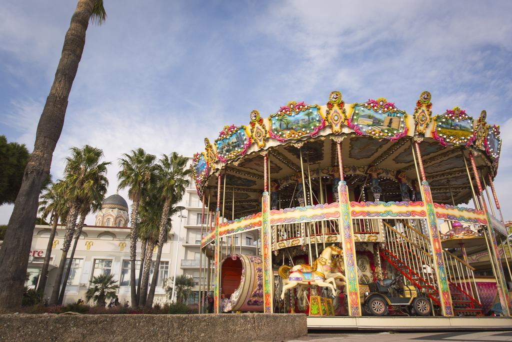 Village Vacances Le Lion De Mer Saint-Raphaël Eksteriør billede