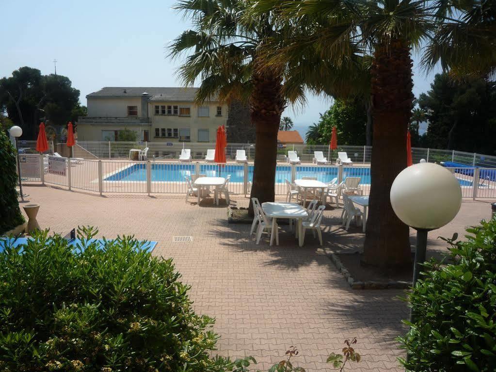 Village Vacances Le Lion De Mer Saint-Raphaël Eksteriør billede